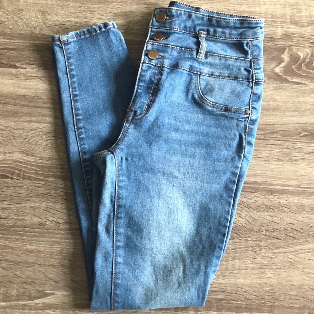 ✨High Waisted Jeans ✨